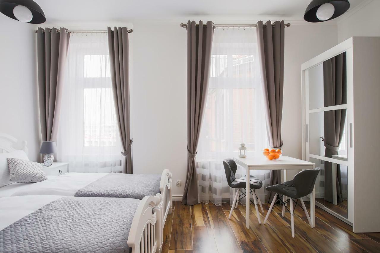 Apartment Living *
